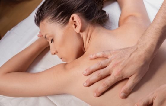 Massage 4 mains 3-Sekoya spa et Coiffure-détente-relaxation-institut de beauté-massage-soin-spa-coiffure-lezoux